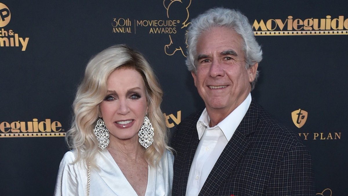 Larry Gilman Is Longtime Partner of Actress Donna Mills